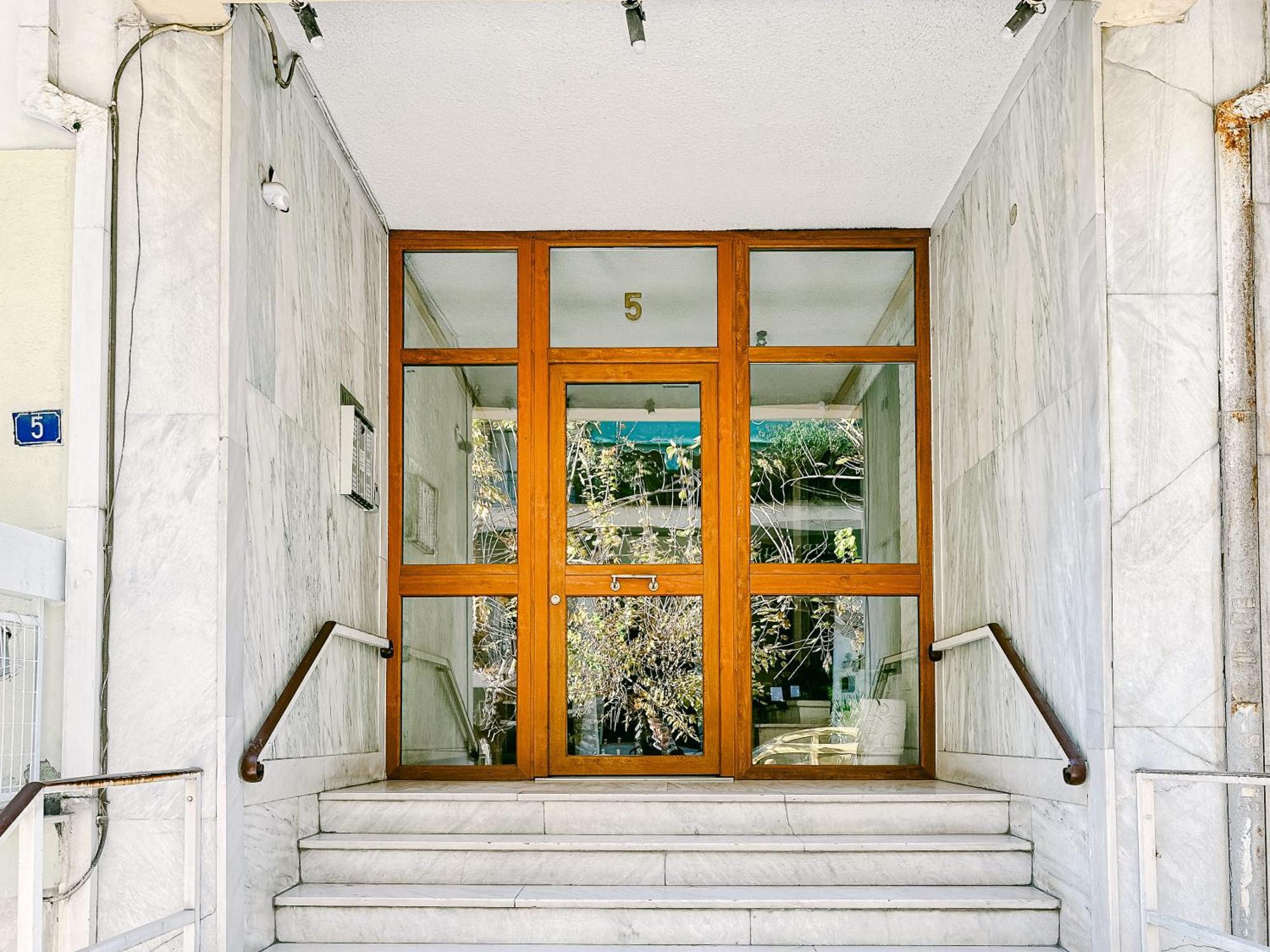 Quiet Home In Katehaki Metro. Атина Екстериор снимка